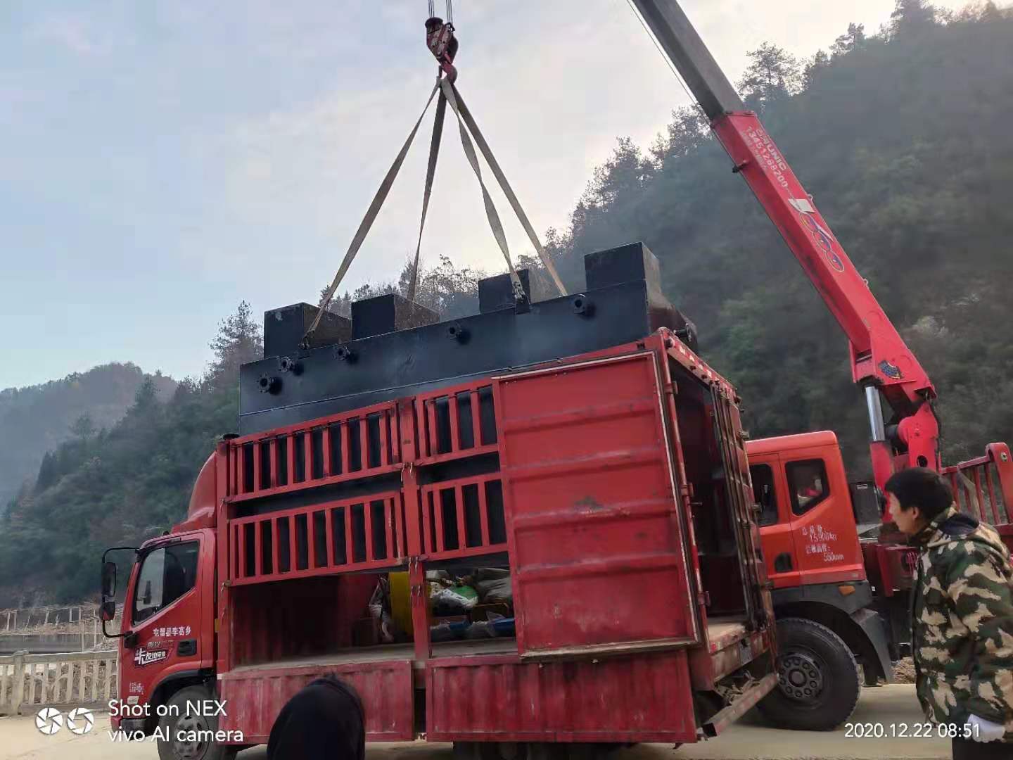 1-21032516215D29.jpg